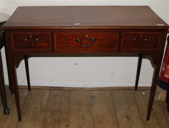 Edwardian mahogany Side Table fitted three drawers, W.106cm